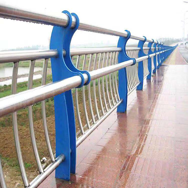 道路、橋梁不銹鋼復(fù)合管11.jpg