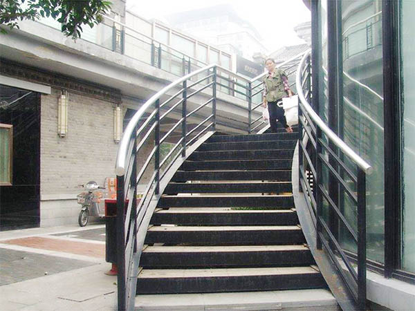 道路、橋梁不銹鋼復(fù)合管16 副本.jpg